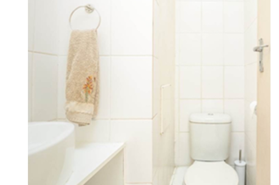 2 Bedroom Property for Sale in Loevenstein Western Cape